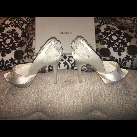 Menbur Heels - Picture 4 of 5